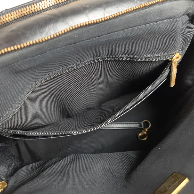 Chanel Crossbody Bag Crossbody Bag Black Calfskin One Size 27 × 16 × 20 cm — detail view 12 of 14