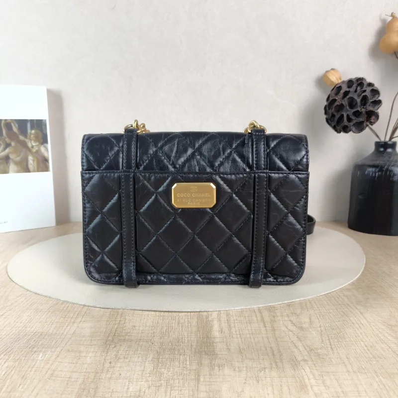 Chanel Crossbody Bag Messenger Bag Black Calfskin One Size 24.5 × 8 × 16.5 cm — cover view 5 of 5