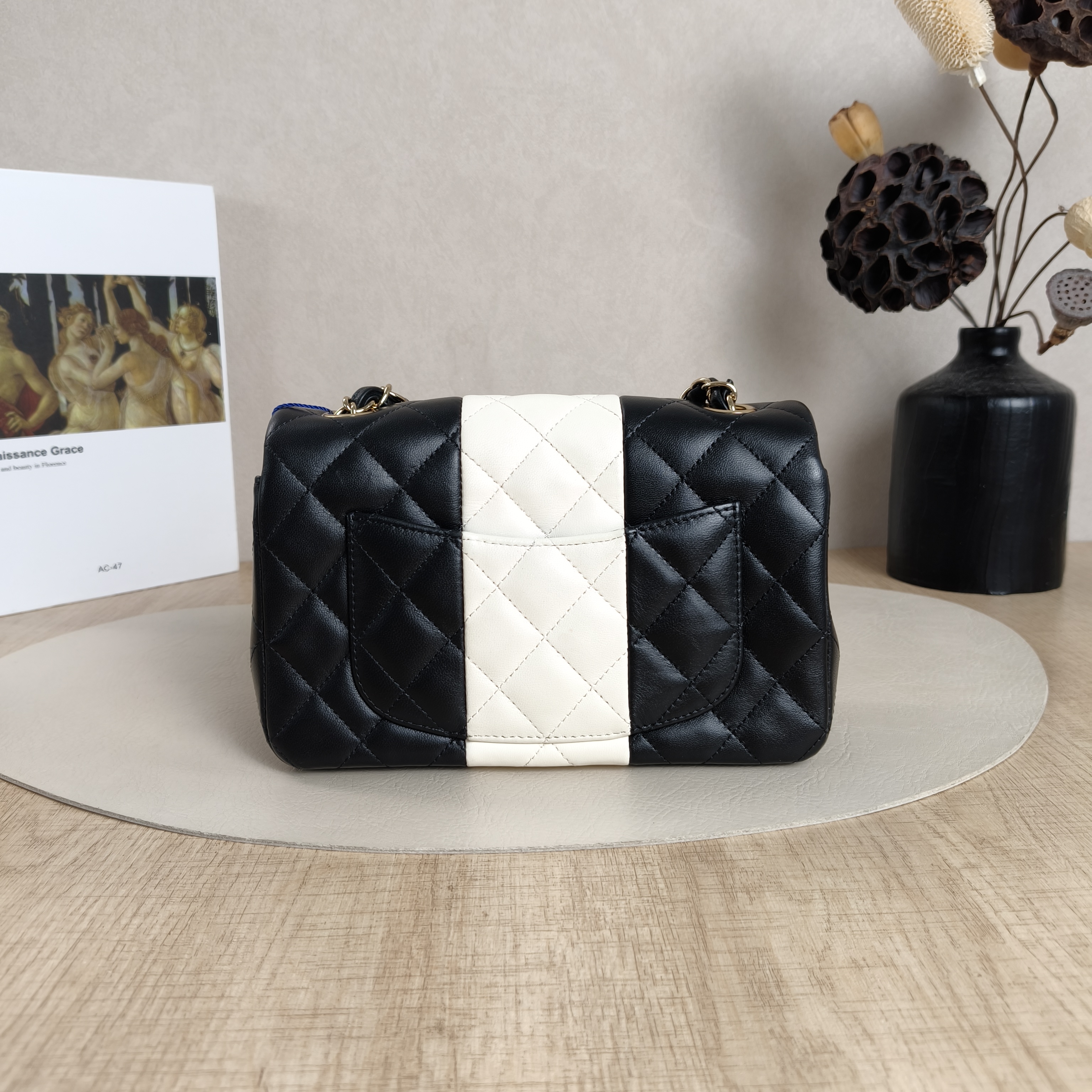 Chanel Crossbody Bag Classic Flap Large Mini CF Mini Colorblock Lambskin mini20 × 6 × 12 cm — cover view 7 of 10
