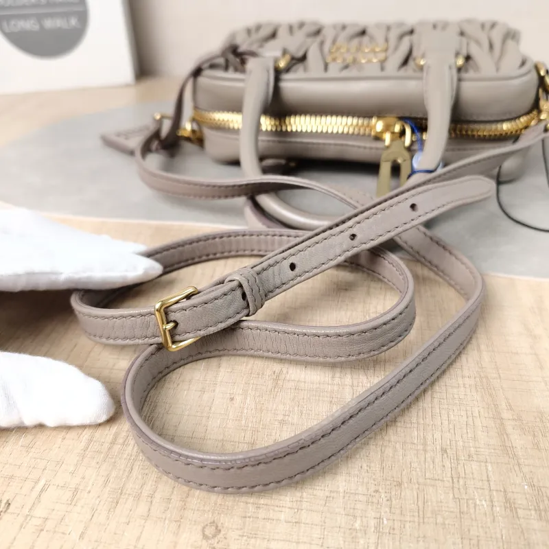 Miumiu Top Handle Bag Arcadie MatelasséCollection Edition Grey Lambskin Small 19 × 6 × 13 cm — detail view 6 of 11