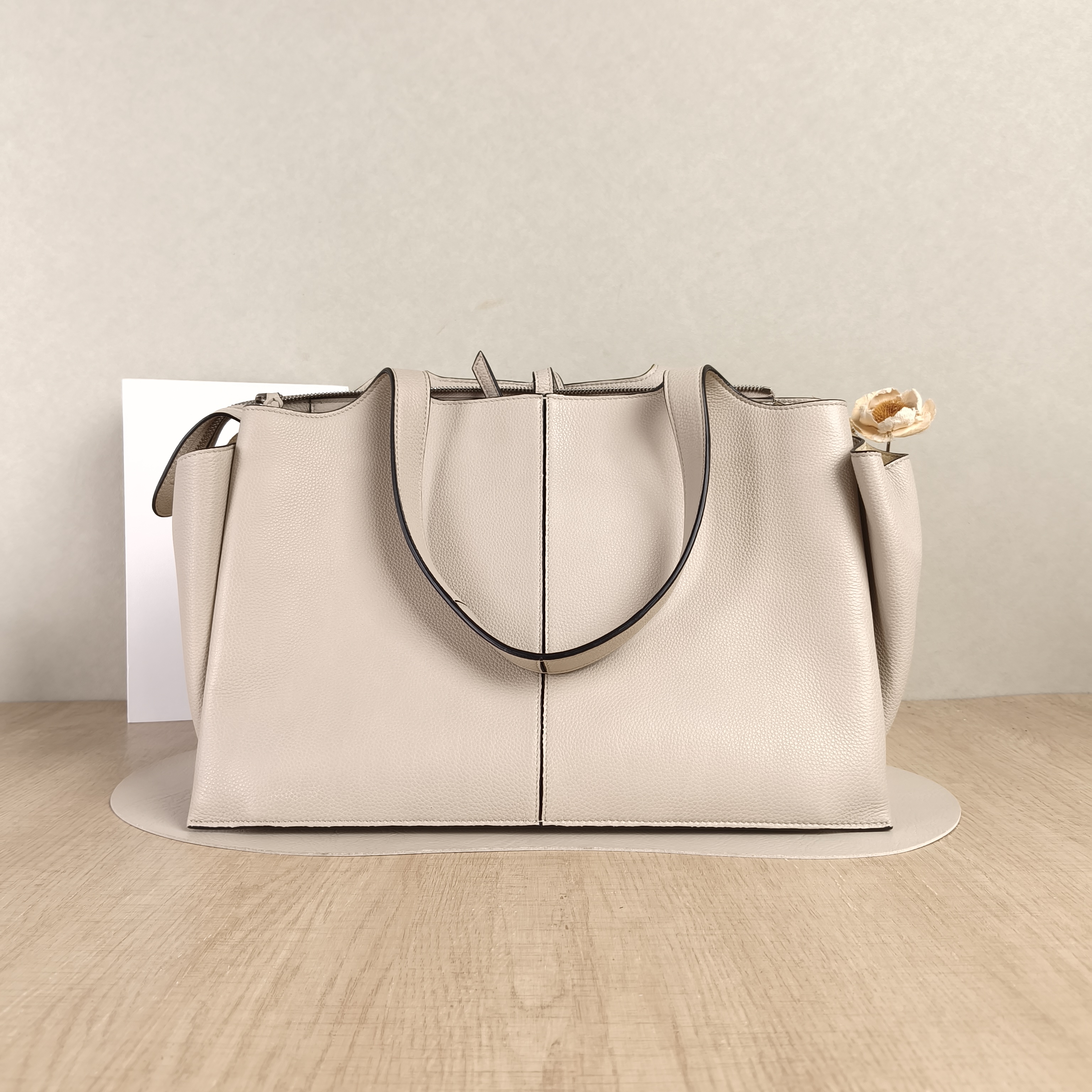 CELINE Shoulder Bag Tote Bag White Calfskin One Size37 × 10 × 26 cm