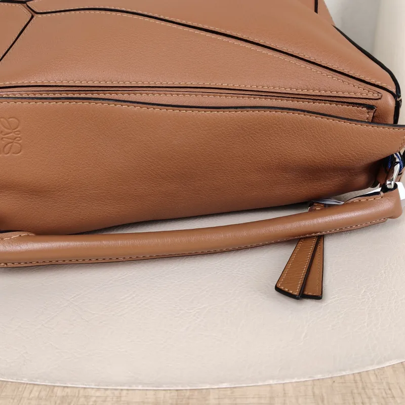 LOEWE Crossbody Bag Puzzle Caramel CC alfskin Small 24 × 10.5 × 16.5 cm — detail view 6 of 13