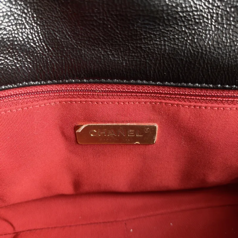 Chanel Crossbody Bag 19Bag Black Waxed Leather Small 26 × 9 × 16 cm 30 — detail view 13 of 14