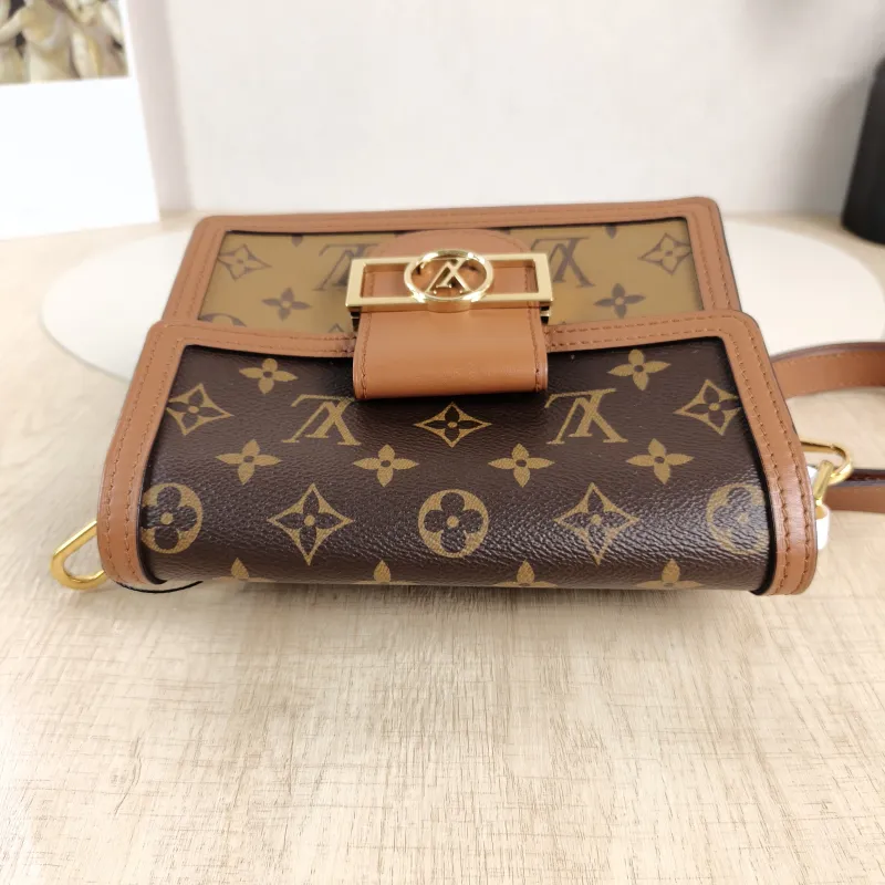 Louis Vuitton Crossbody Bag Dauphine Monogram PVC Mini 20 × 9 × 15 cm — detail view 3 of 13