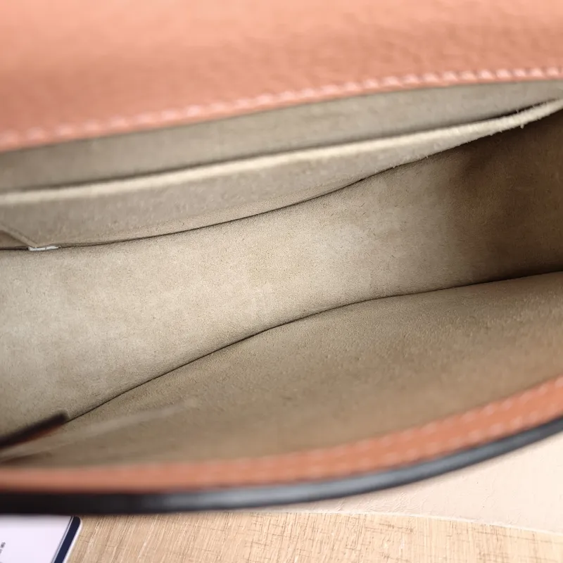 Chloé Crossbody Bag nile Top Handle Crossbody Bag Pink Calfskin 19 × 5 × 15.5 cm — detail view 3 of 10