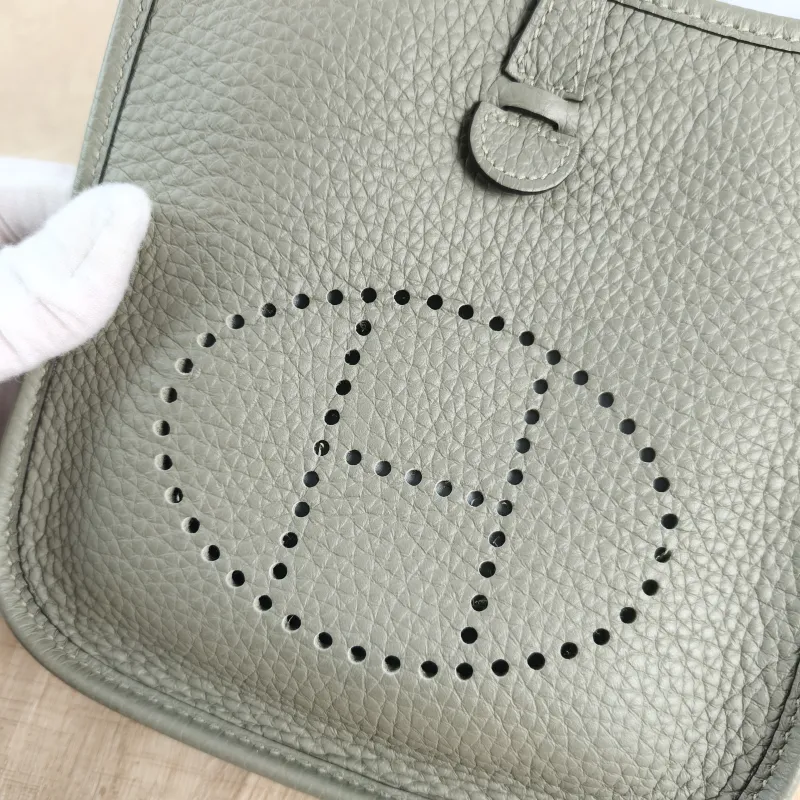 Hermès Crossbody Bag Evelyne Mini 16 Mini 16 TC Calfskin Mini 17 × 5.5 × 18 cm B — detail view 6 of 11