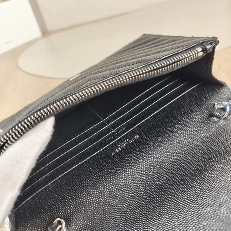 SAINT LAURENT Crossbody Bag CASSANDRE ENVELOPE Black Calfskin One Size 19 × 3.5 × 12.5 cm — detail view 3 of 11