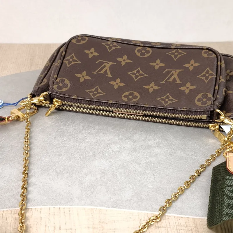 Louis Vuitton Crossbody Bag Multi Pochette Accessoires Shoulder Strap PVC Small 24 × 4 × 13.5 cm — detail view 4 of 11