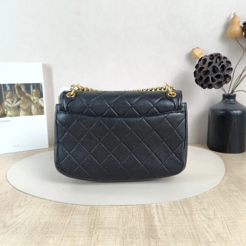 Chanel Crossbody Bag Crossbody Bag Black Calfskin One Size 24 × 6 × 18 cm 28 — cover view 5 of 6