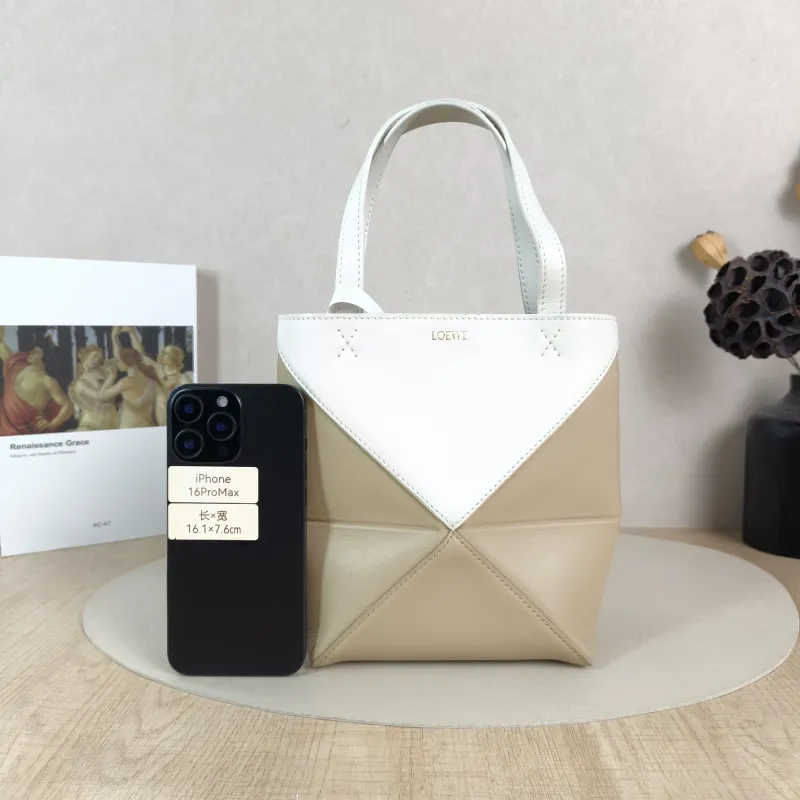 LOEWE Crossbody Bag Puzzle Fold Shopping Tote Taupe · White Calfskinmini16.5 × 9.5 × 20 cm — cover view 6 of 6