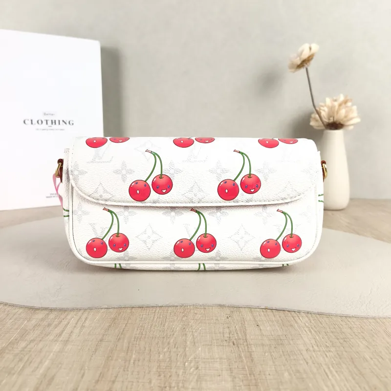 Louis Vuitton Crossbody Bag IVY White · PVC Small 23.5 × 4.3 × 12 cm