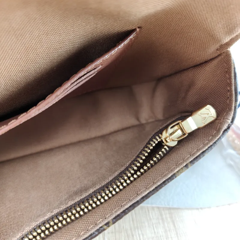 Louis Vuitton Crossbody Bag IVY Monogram PVC Small 23.5 × 4.3 × 12 cm — detail view 9 of 13