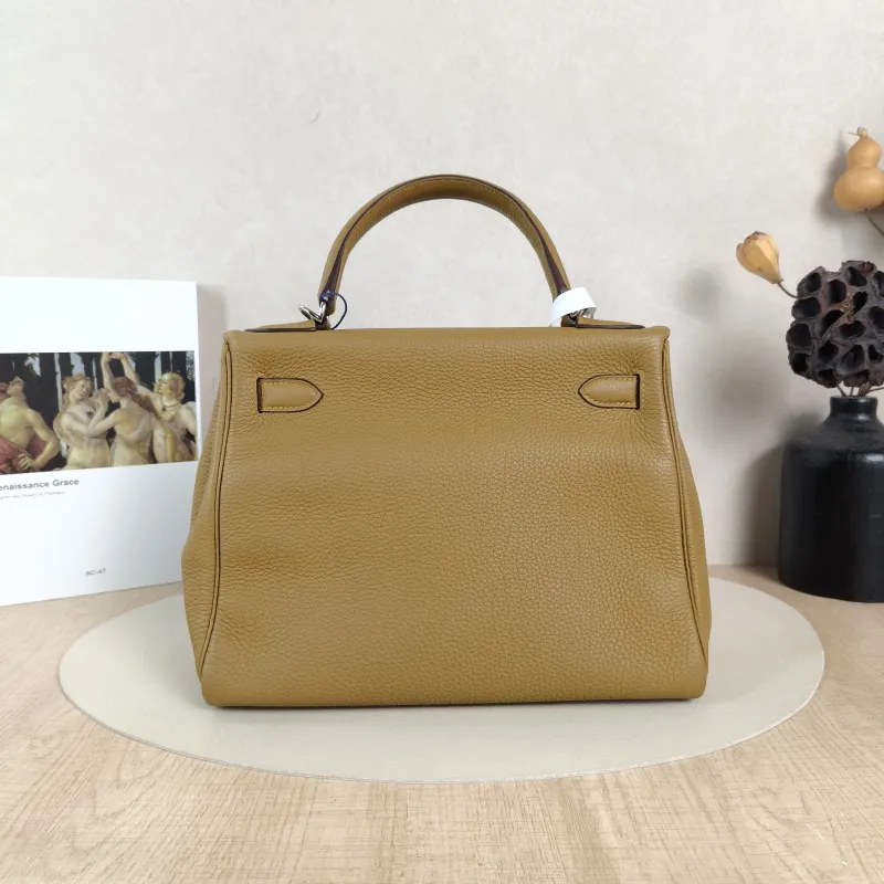 Hermès Shoulder Bag Kelly 28 Silver-Tone Hardware2S Togo Calfskin Medium28 × 10 × 22 cm — cover view 6 of 6