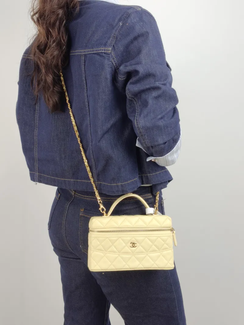 Chanel Crossbody Bag lp Yellow Grained Calfskin One Size 19.5 × 5 × 17 cm — on-model view 2 of 2