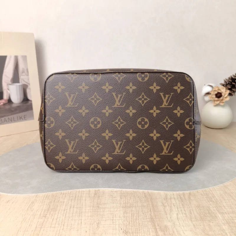 Louis Vuitton Shoulder Bag NÉONOÉ Bucket Bag Caramel PVC Medium 26 × 17.5 × 26 cm — cover view 4 of 5