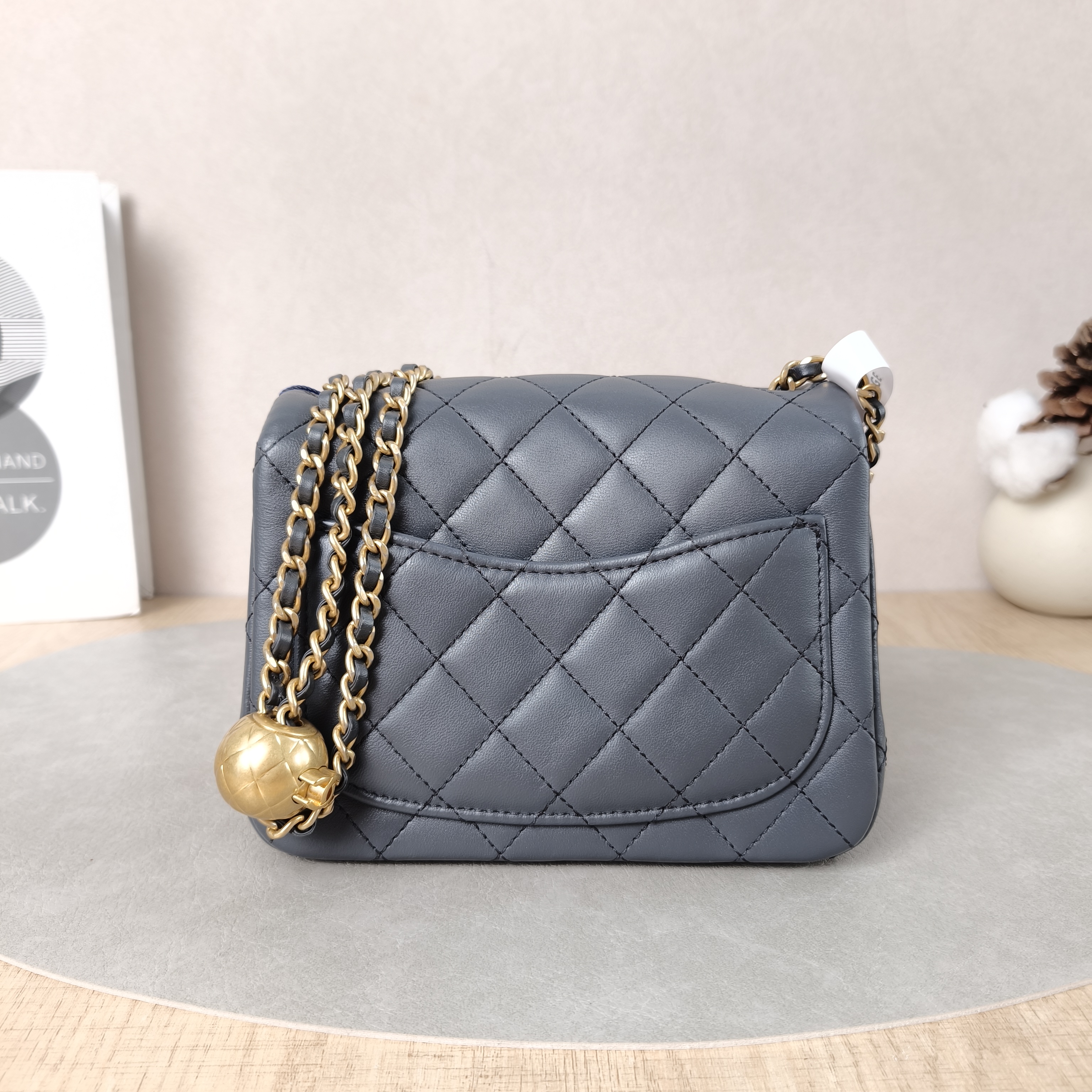 Chanel Crossbody Bag Dark Grey Lambskin One Size17 × 8 × 13.5 cm — cover view 3 of 5