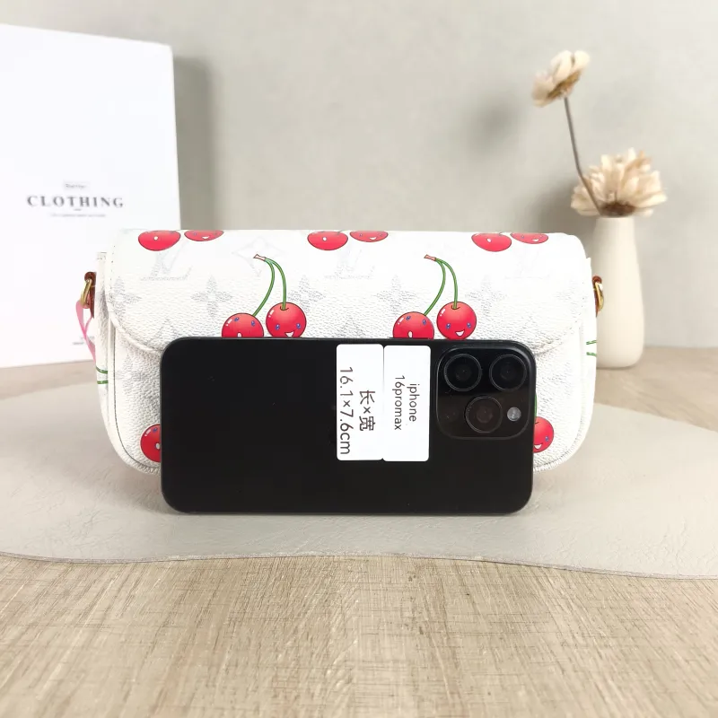 Louis Vuitton Crossbody Bag IVY White · PVC Small 23.5 × 4.3 × 12 cm — cover view 2 of 6