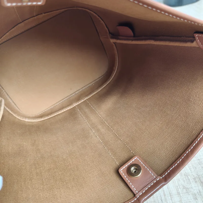 CELINE Crossbody Bag Triomphe Bucket Bag White PVC Small 22 × 13 × 26 cm — detail view 3 of 10