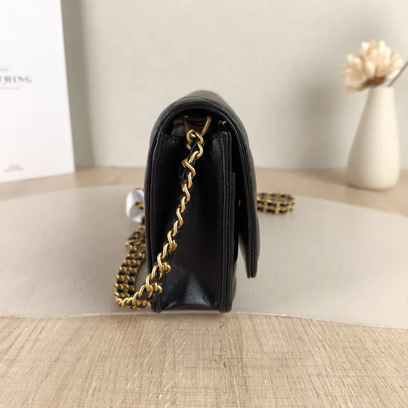 Chanel Shoulder Bag cf Black Lambskin 19 × 4.5 × 12 cm Microchip Edition — detail view 4 of 13