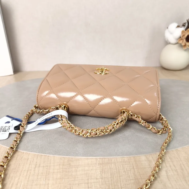 Chanel Crossbody Bag woc Brown Lambskin One Size19.2 × 3.5 × 12.3 cm — detail view 11 of 13