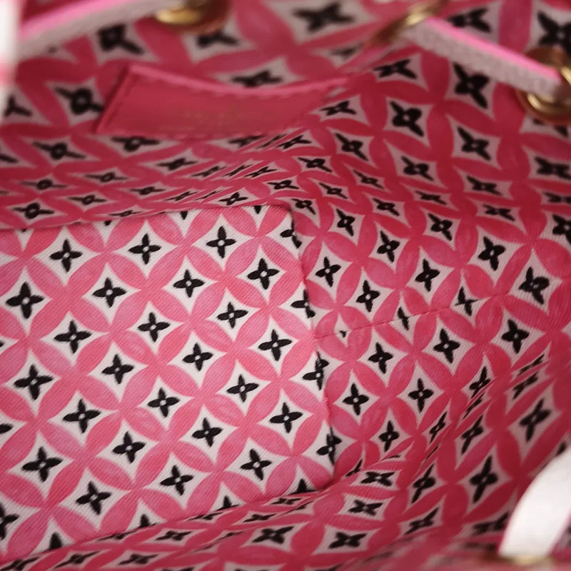Louis Vuitton Crossbody Bag NANO NOÉ Bucket Bag Nano Collection PV Cnano13 × 10 × 16 cm — detail view 7 of 8