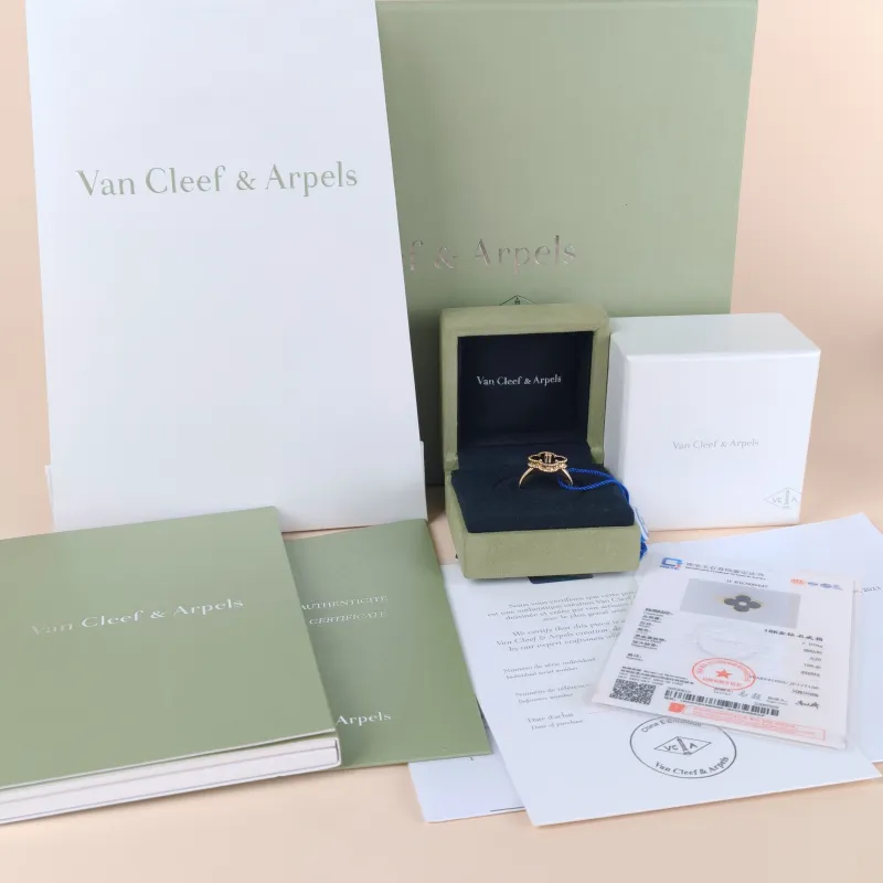 Van Cleef & Arpels Ring Alhambra Alhambra Collection Ring 18KY ellow Gold Vintage Small55 — cover view 3 of 9