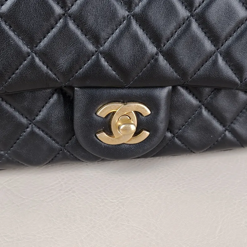 Chanel Crossbody Bag Classic Flap Large Mini CF Mini Black with Gold-Tone Hardware Lambskin mini 20 × 6 × 12 cm 29 — detail view 12 of 15