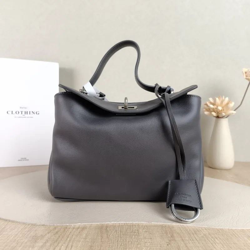 BALENCIAGA Crossbody Bag RODEO Grey Calfskinmini23 × 10 × 17 cm