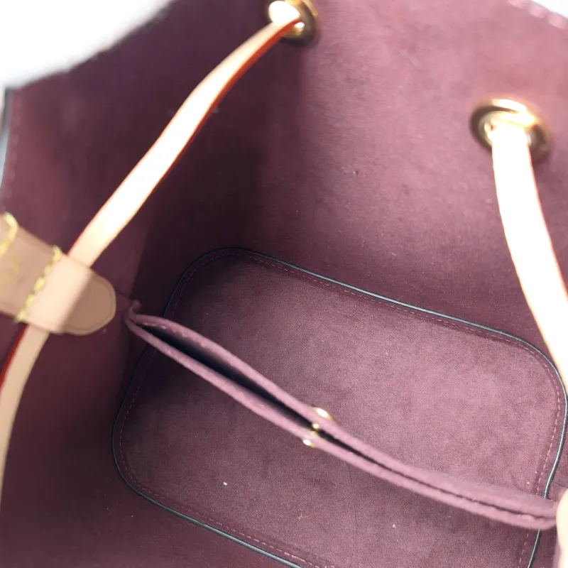 Louis Vuitton Crossbody Bag NÉONOÉ Bucket Bag BB Monogram PVC BB 20 × 13 × 20 cm — detail view 7 of 13