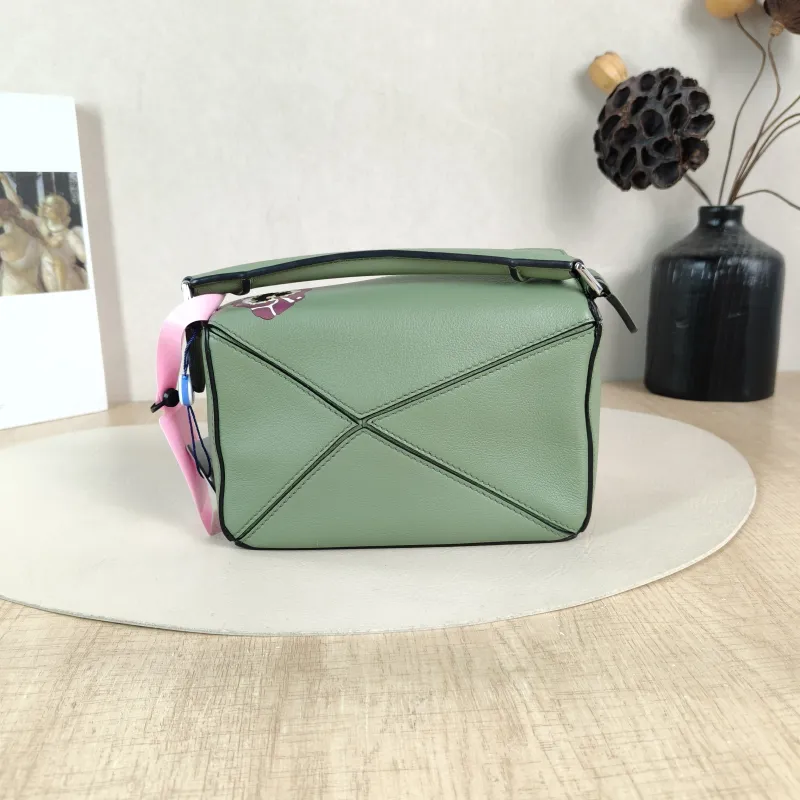 LOEWE Crossbody Bag Puzzle Green Calfskin Mini 18 × 8 × 12.5 cm — cover view 2 of 6