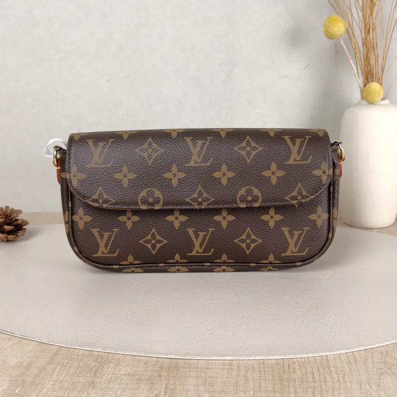 Louis Vuitton Crossbody Bag IVY Monogram PVC Small 23.5 × 4.3 × 12 cm