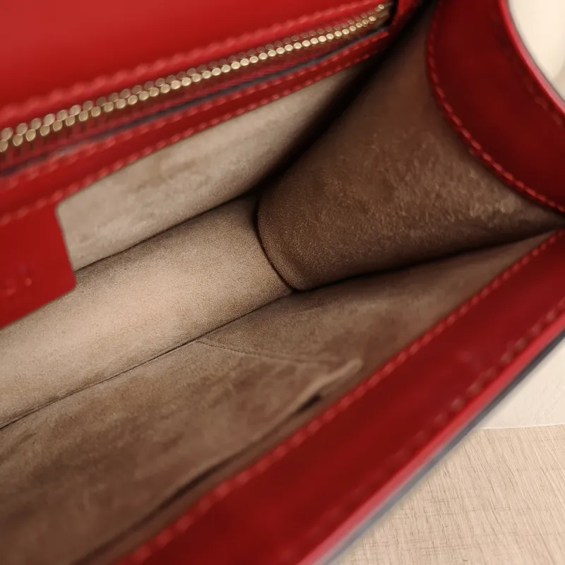 GUCCI Crossbody Bag Sylvie Shoulder Strap Edition Red Calfskin Small25.5 × 8 × 17 cm — detail view 3 of 12