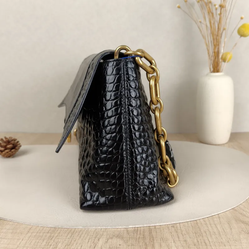 BALENCIAGA Shoulder Bag DOWNTOWN Black Calfskin Small30 × 10 × 17.5 cm — detail view 7 of 16