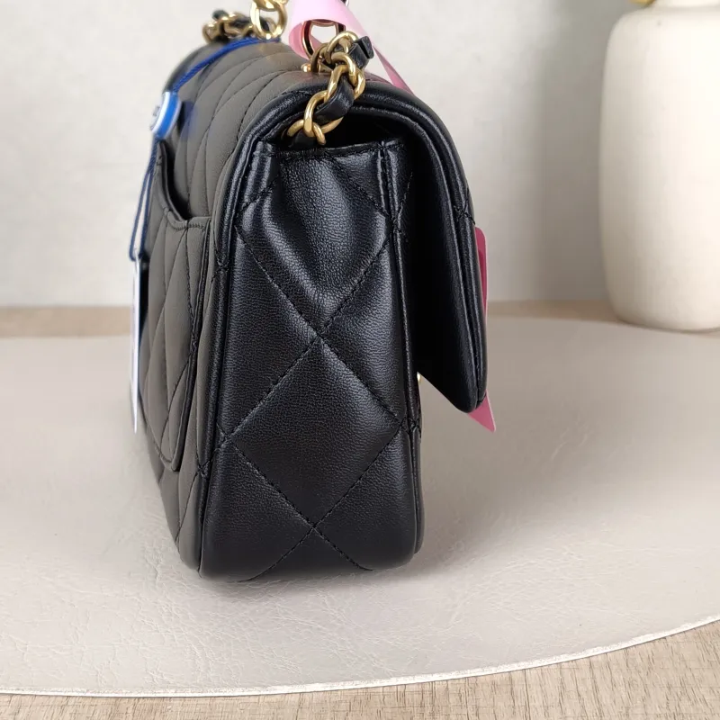 Chanel Crossbody Bag25c Black Lambskin One Size19 × 6 × 14 cm — detail view 6 of 16