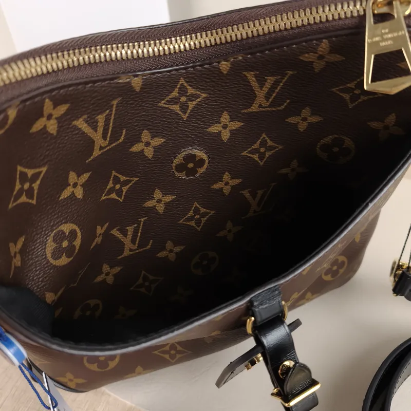Louis Vuitton Crossbody Bag Monogram PVC Small 24 × 8 × 22 cm — detail view 8 of 11