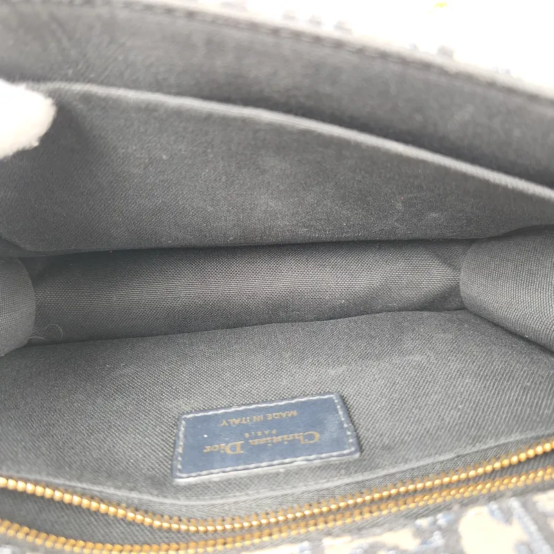 DIOR Crossbody Bag30Montaigne 30 Edition Canvas Medium24 × 8 × 17 cm — detail view 10 of 12