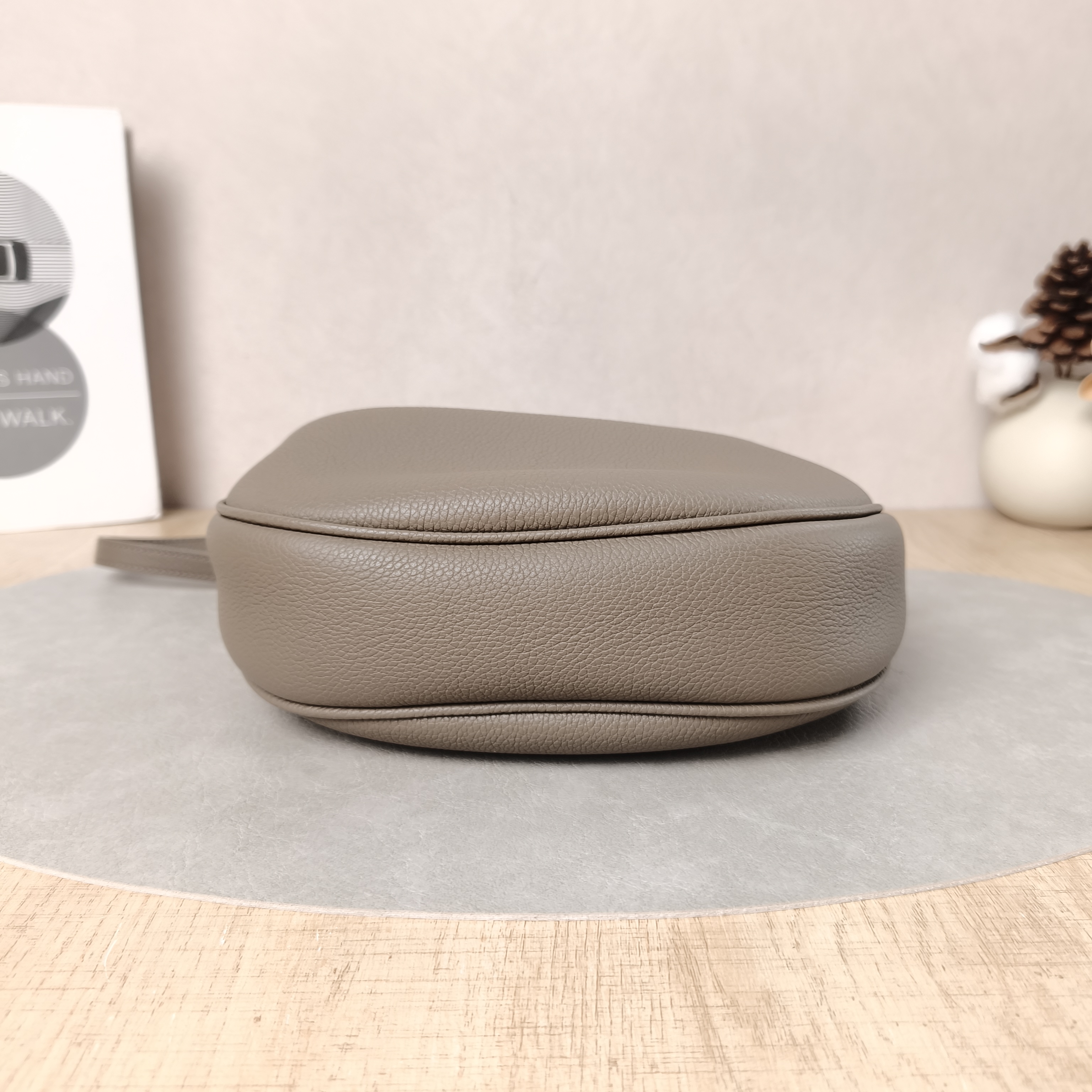 CELINE Crossbody Bag TEEN LULU hobo Grey Calfskin Small21 × 5 × 24 cm — cover view 4 of 6