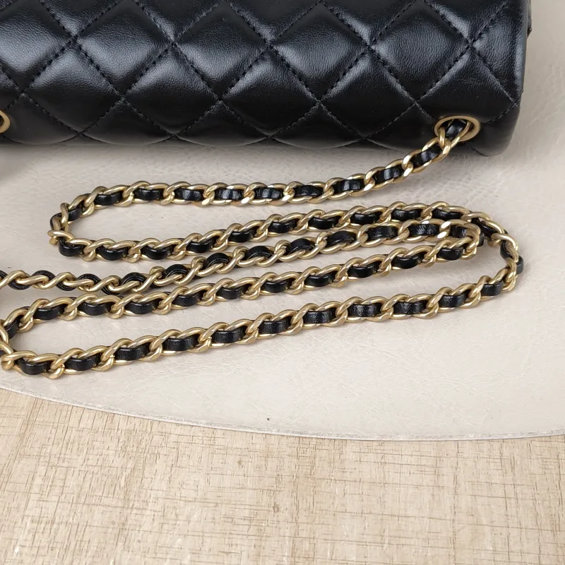 Chanel Crossbody Bag Classic Flap Large Mini CF Mini Black with Gold-Tone Hardware Lambskin mini 20 × 6 × 12 cm 29 — detail view 4 of 15
