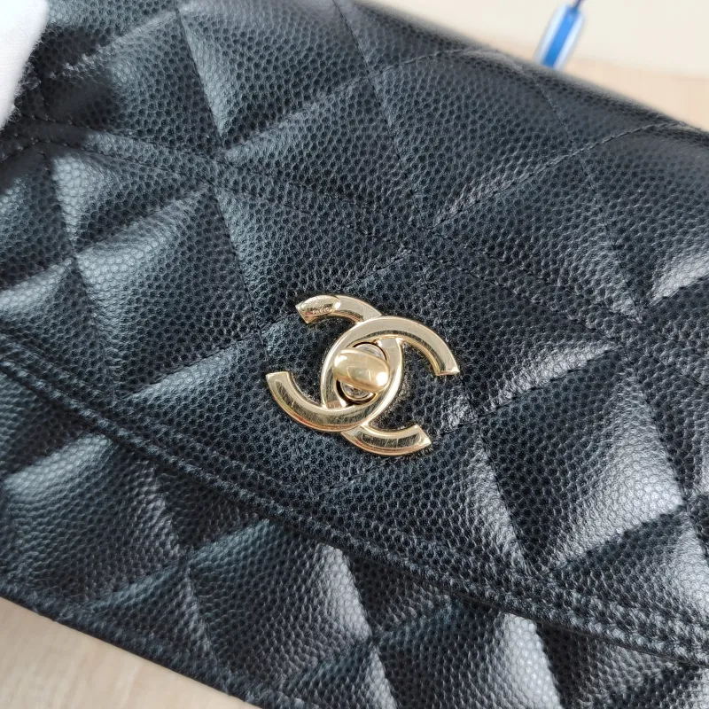 Chanel Crossbody Bag Black Grained Calfskin One Size 19 × 7 × 11.5 cm — detail view 6 of 12