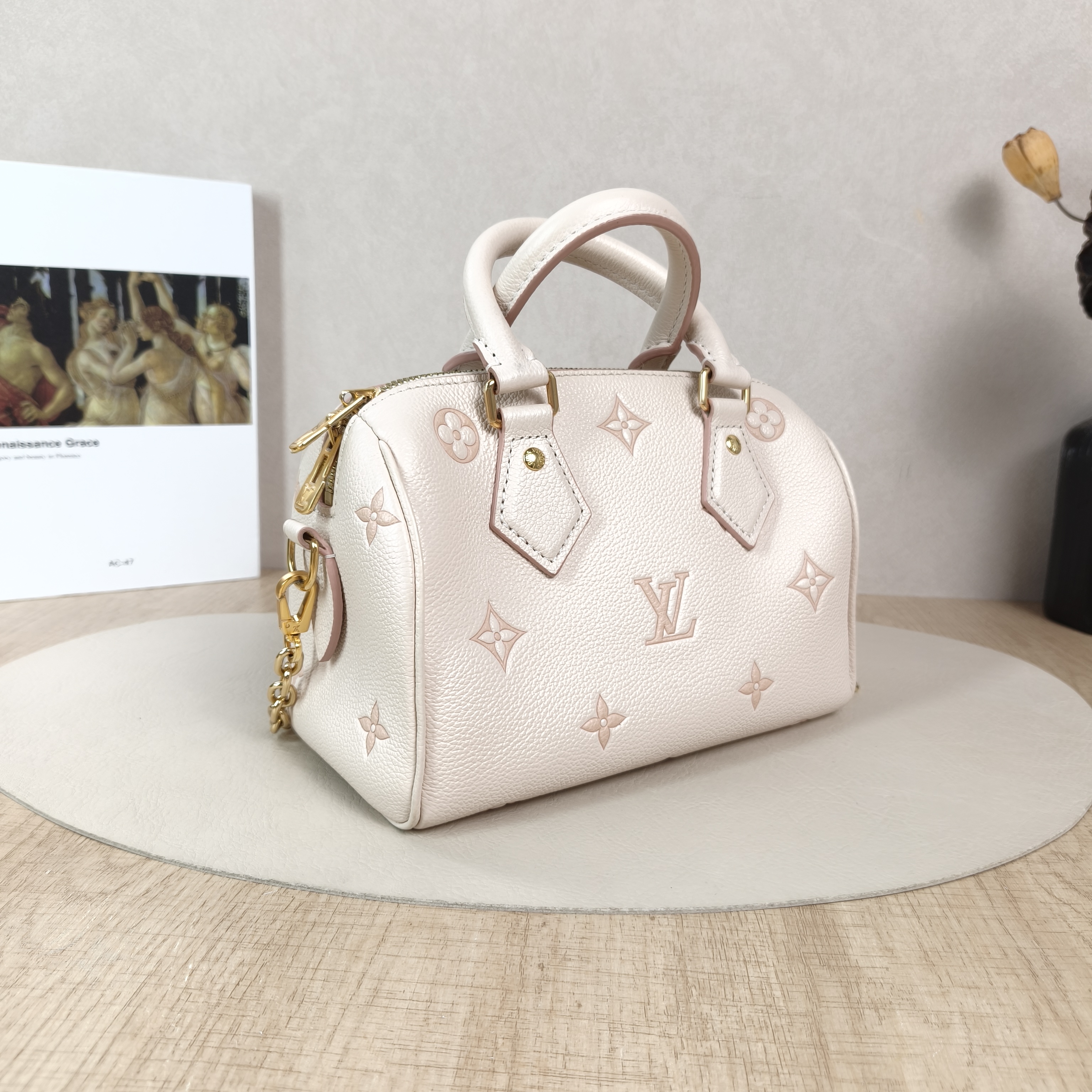 Louis Vuitton Crossbody Bag Speedy20Beige · Pink Empreinte Embossed Calfskin Small20.5 × 12 × 13.5 cm — cover view 6 of 6