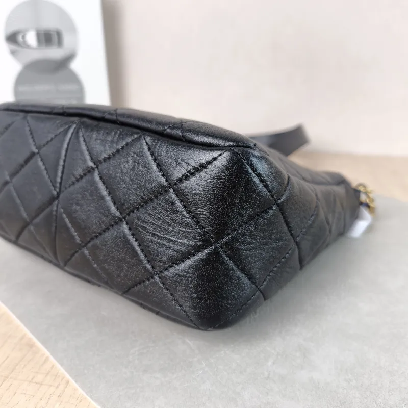 Chanel Shoulder Bag hobo Black Lambskin One Size 19 × 8 × 17 cm — detail view 7 of 12