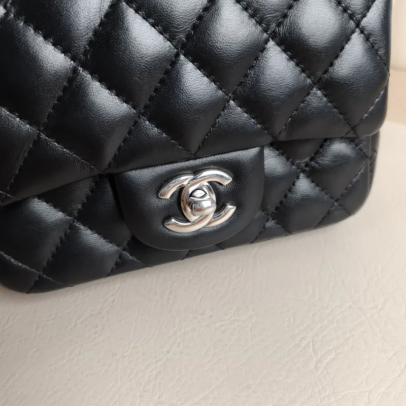 Chanel Crossbody Bag Classic Flap Mini CF Mini Black Lambskin17 × 8 × 13.5 cm — detail view 12 of 13