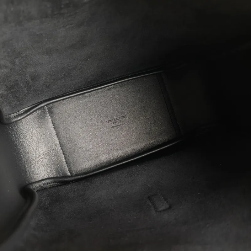 SAINT LAURENT Crossbody Bag LE 5 À 7 Hobo Inner Pouch Black Calfskin Small 22.5 × 8.5 × 23 cm — detail view 9 of 10