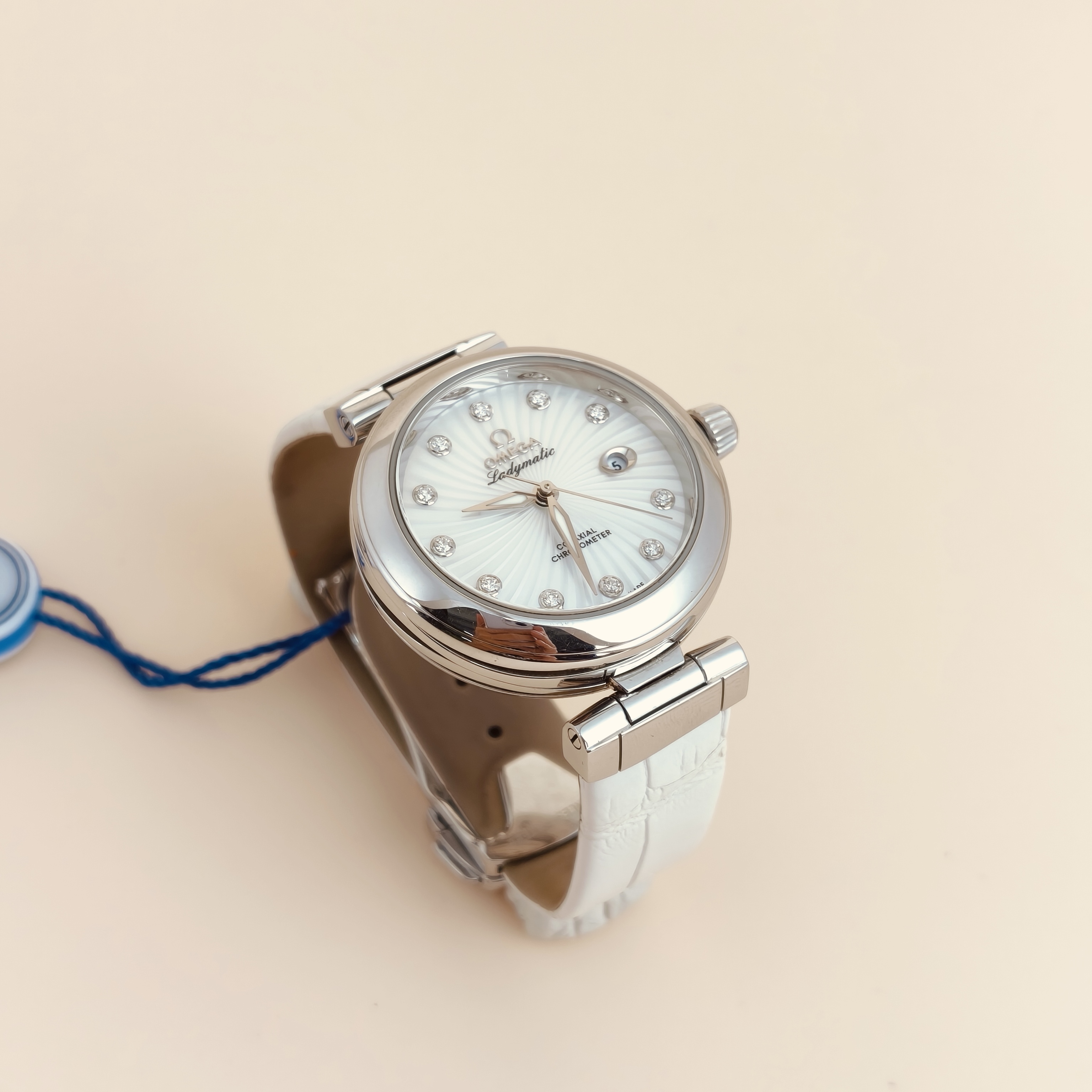 OMEGA Watch Collection Watch One Size34 — cover view 5 of 6