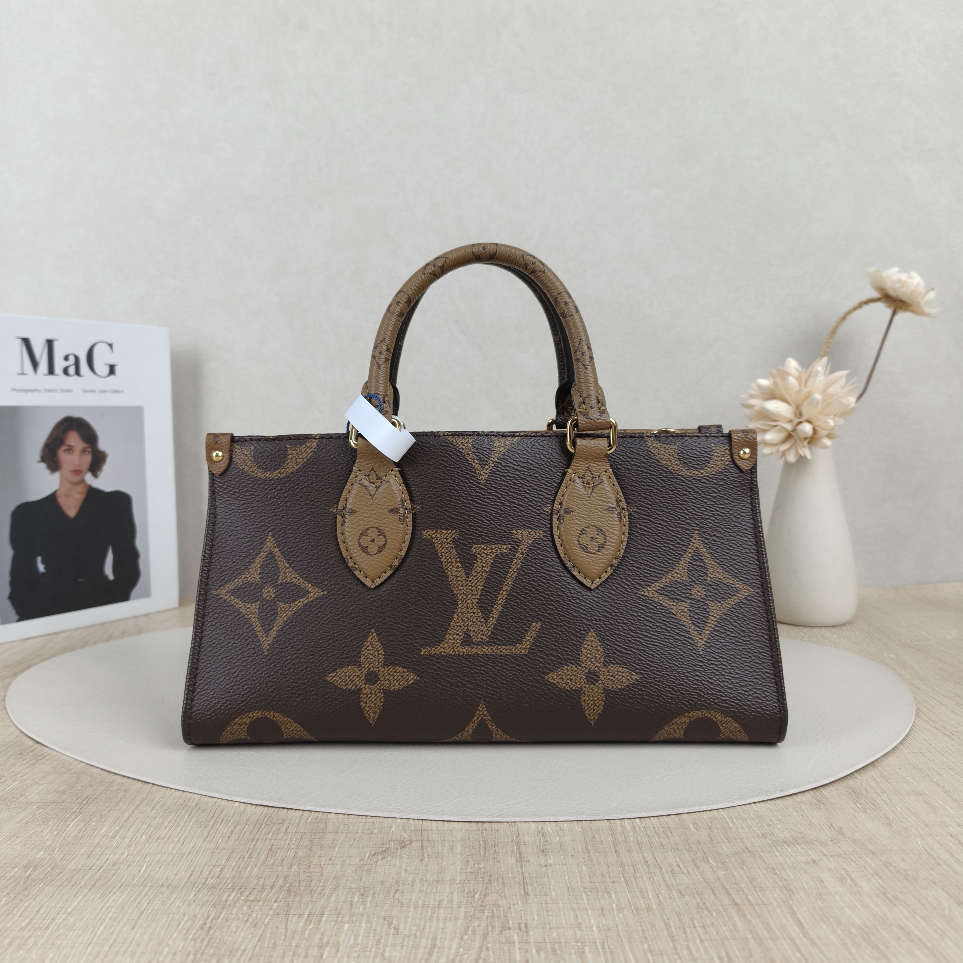 Louis Vuitton Crossbody Bag Onthego East West Monogram PVC Small25 × 10 × 13 cm
