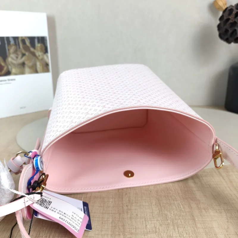 Louis Vuitton Top Handle Bag ALL IN BB Pink Calfskin BB 16 × 12 × 18 cm — detail view 7 of 12