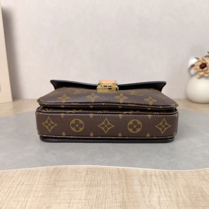 Louis Vuitton Crossbody Bag Pochette Métis East West Monogram PVC Small 21.5 × 6 × 13.5 cm — cover view 6 of 6