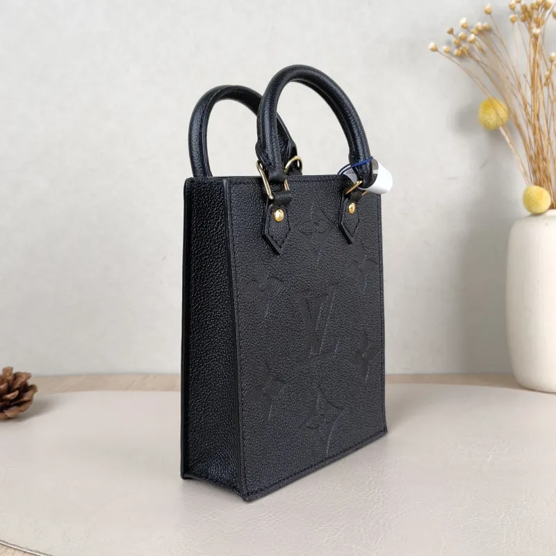 Louis Vuitton Crossbody Bag PETIT SAC PLAT Mini Black Calfskin Mini 14 × 5 × 17 cm — cover view 4 of 5