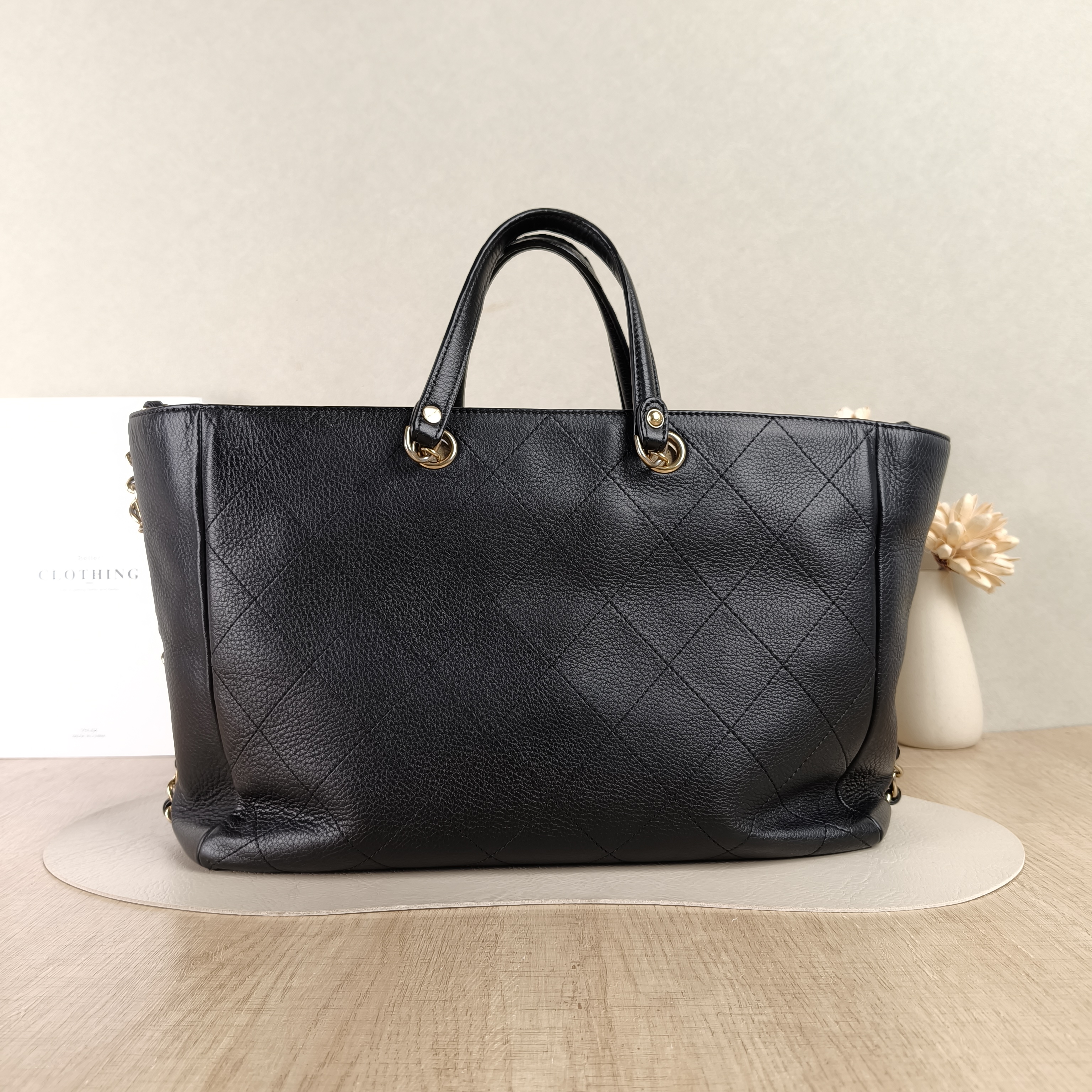 Chanel Shoulder Bag Tote Bag Black Calfskin One Size32 × 13 × 23 cm — cover view 4 of 5
