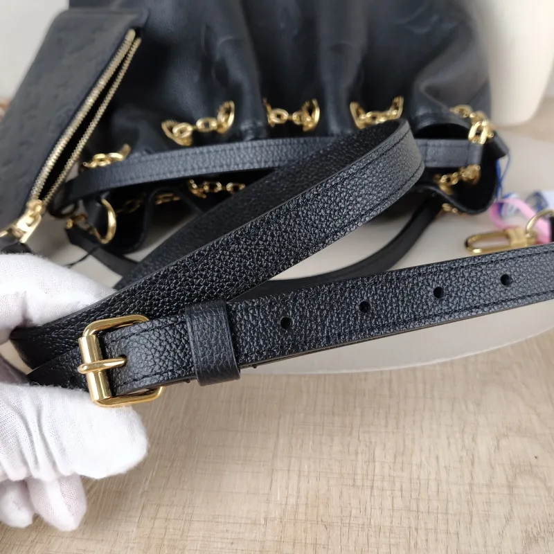 Louis Vuitton Crossbody Bag BUNDLE Black Empreinte Embossed Calfskin Monogram Medium28 × 11.5 × 20 cm — detail view 3 of 12